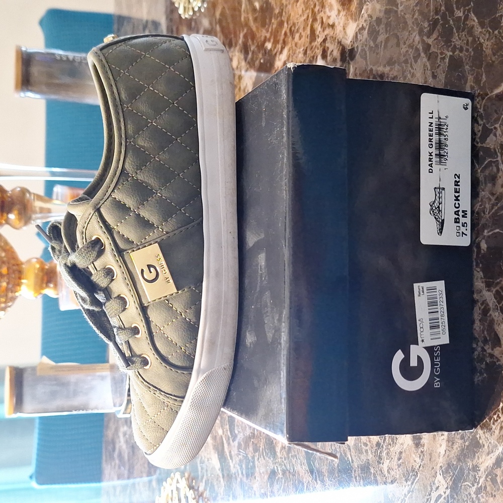 Womens Guess Sneakers, size 7.5, multiple colors